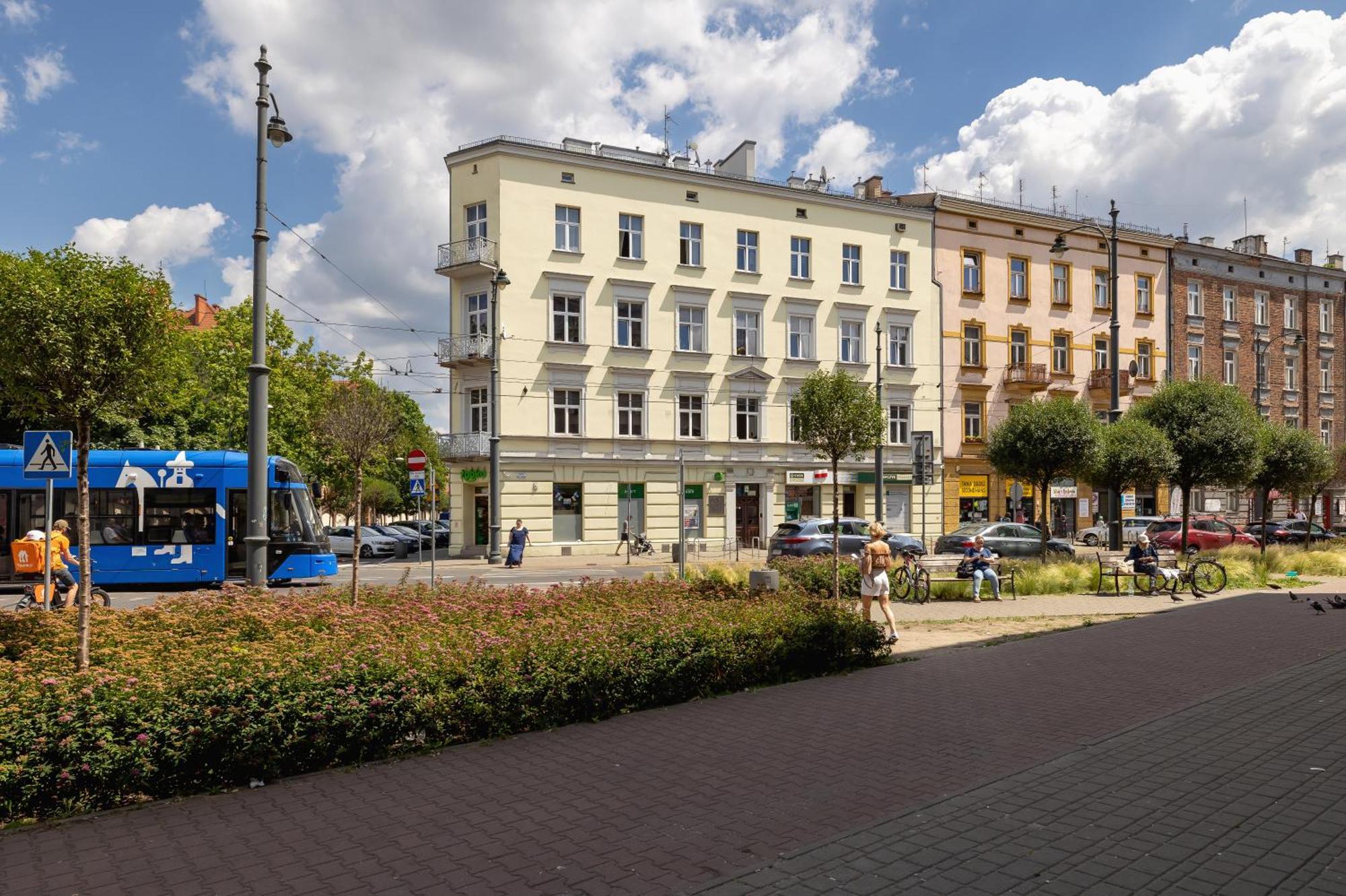 1-Bedroom Apartment With Balcony - Dluga 65 Krasków Eksteriør bilde
